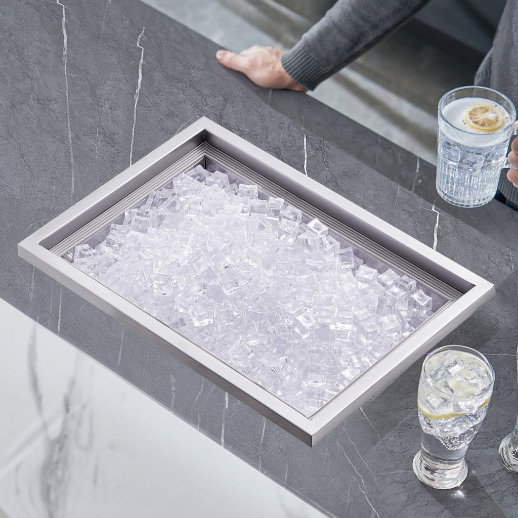 MAIN_17791-4_us-qrscbcgg20lx8k24pv0-original-img-v1-ice-chest-m100-1-12