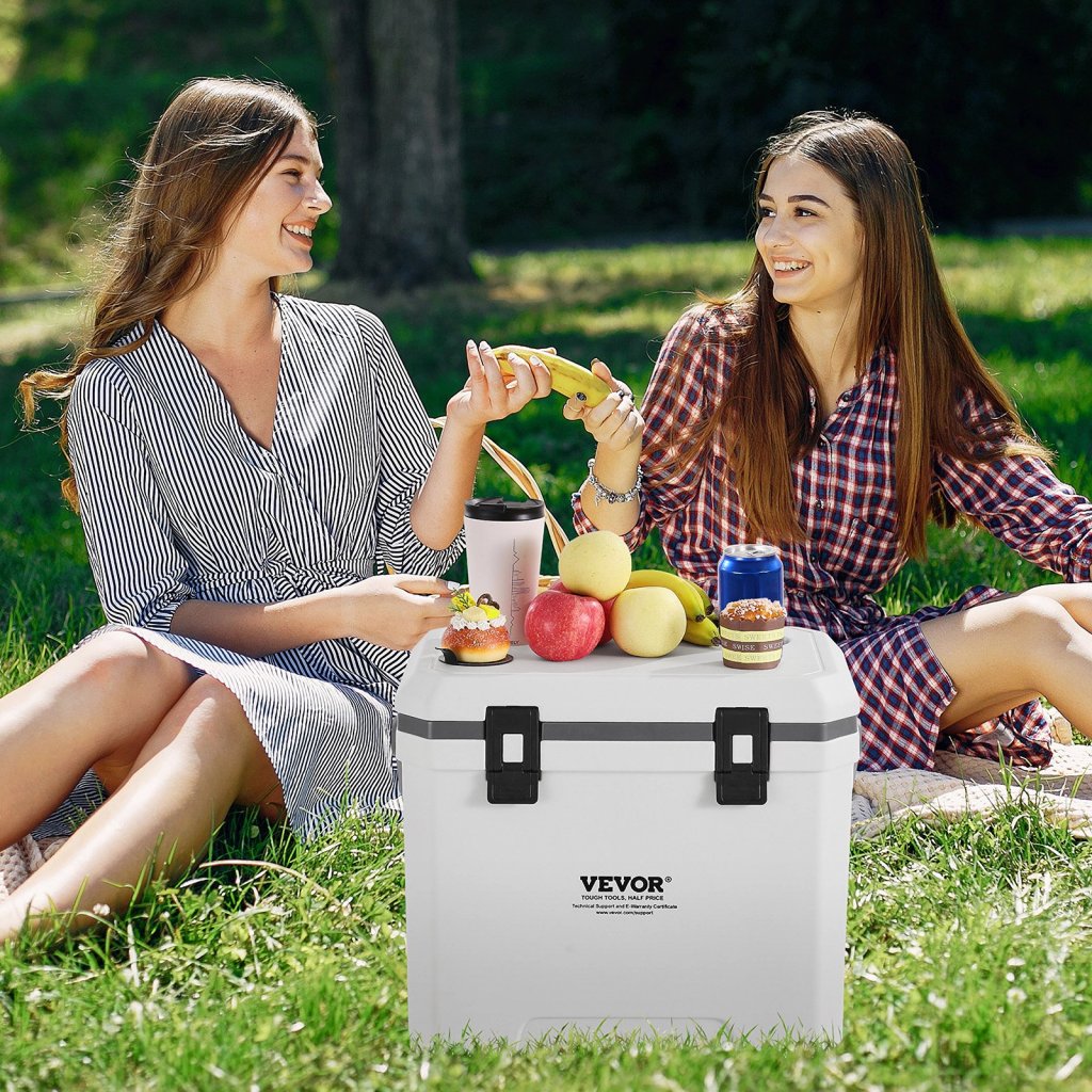 MAIN_36267-7_prenosna-chladici-taska-38-qt--izolovana-chladici-taska--objem-54-plechovek-s-drzakem-na-kelimky