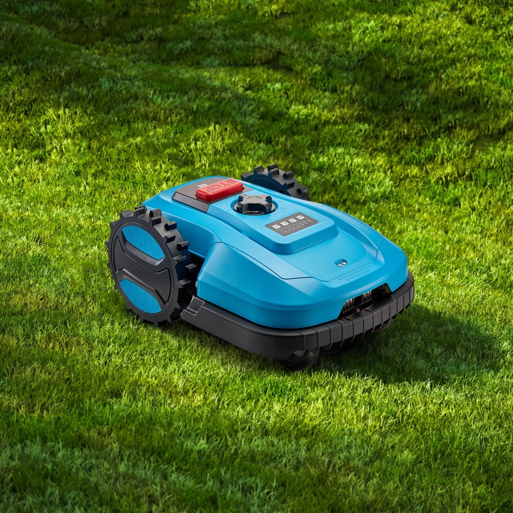 MAIN_26475-4_us-bjxjcjqrbj500y8cov2-original-img-v1-robotic-lawn-mower-m100-1-12