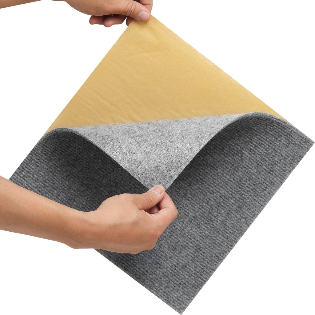 32991-10_kobercove-dlazdice--samolepici--ctverecky-30-5-x-30-5-cm--mekke-polstrovane-kobercove-dlazdice--snadna-instalace-diy-do-loznice--obyvaciho-pokoje--interieru--exterieru--12-dlazdic--svetle-sede