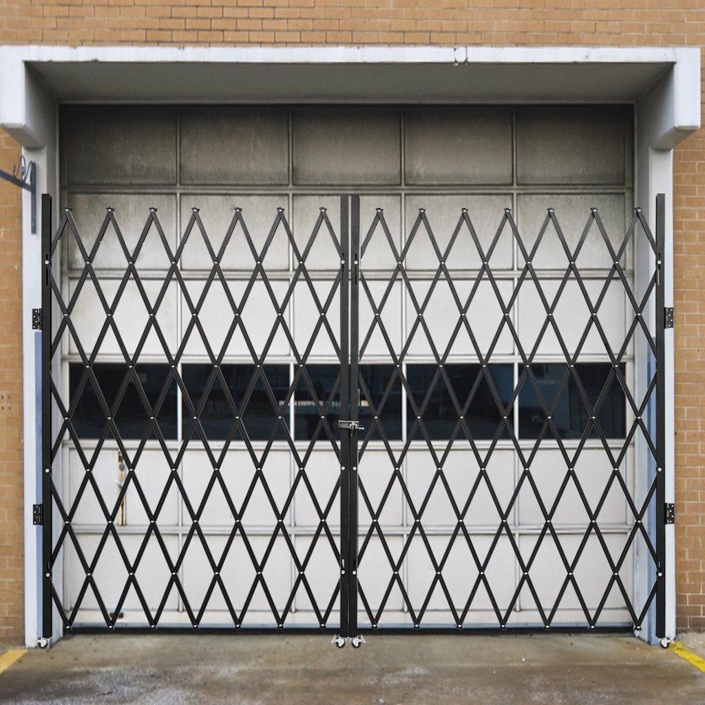 MAIN_16390-4_us-ssfdmsm2x3-66m001v0-original-img-v1-folding-security-gate-m100-1-1