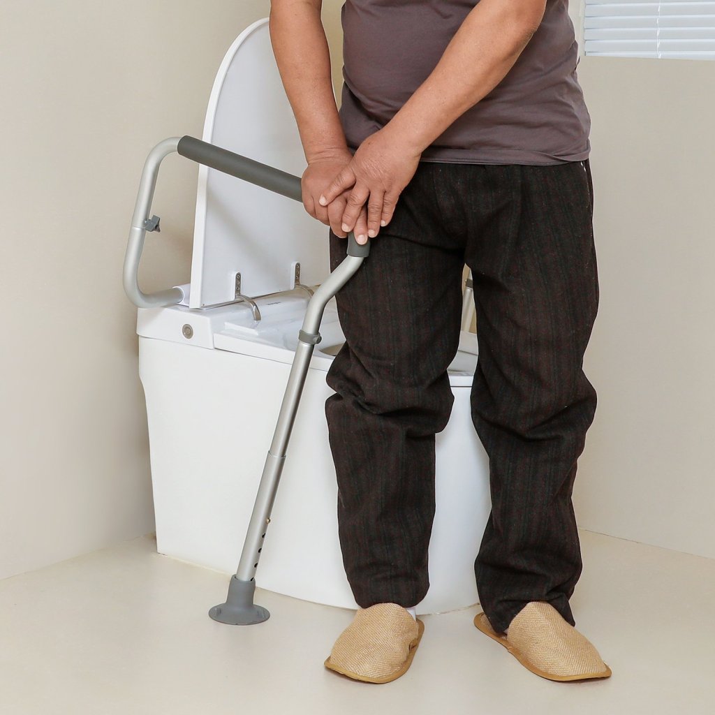 MAIN_16972-4_us-ljldsaqlg300lxdx1v0-original-img-v1-toilet-safety-rails-m100-1-12