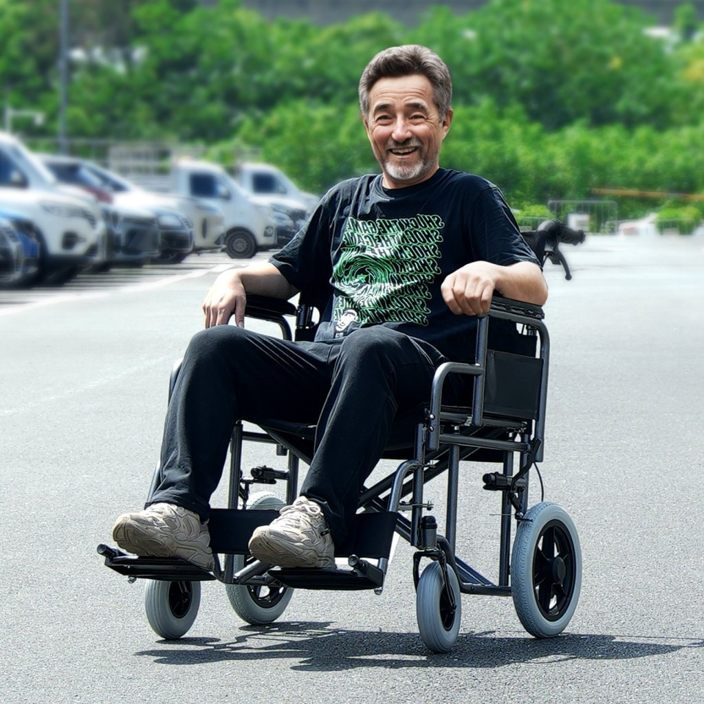 22900-4_us-fwyslytghx24gcrz7v0-original-img-v1-wheelchair-m100-1-12