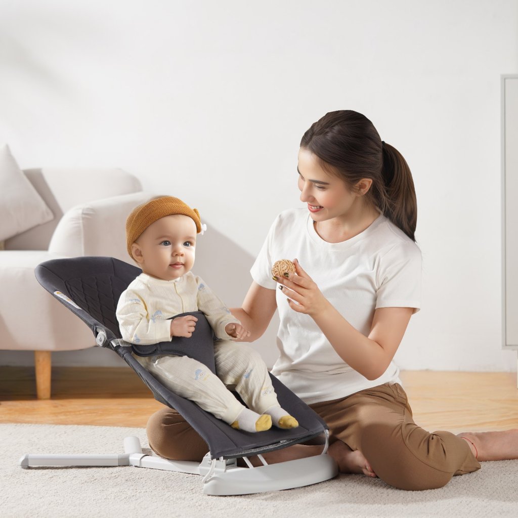 MAIN_25284-4_us-yeyyqzckdjwwodj6wv0-original-img-v1-baby-bouncer-m100-1-12