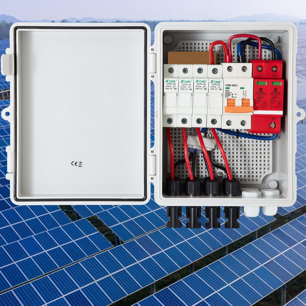 MAIN_38178-7_fv-slucovaci-box--4-retezce--solarni-slucovaci-box-s-pojistkou-jmenoviteho-proudu-15-a--jisticem-63-a--bleskojistkou-a-solarnim-konektorem--pro-solarni-panely-zapnuto-vypnuto--vodotesny-s-krytim-ip65