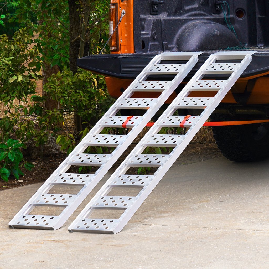 Rampy aluminiowe, 590 kg, prosta rampa ze stopniami i pasami, przenośna rampa załadunkowa do motocykli, pojazdów ATV, ciężarówek, kosiarek do trawy, pojazdów ATV, traktorów ogrodowych, 198 cm dł. x 30 cm szer., 2 szt.
