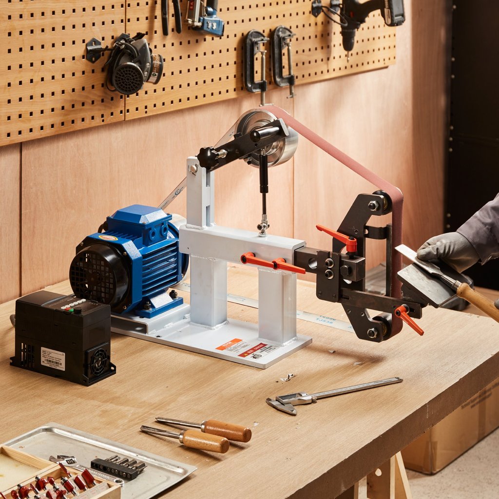 MAIN_24124-4_us-sdmc1500w722vbgptv2-original-img-v1-belt-grinder-sander-m100-1-12