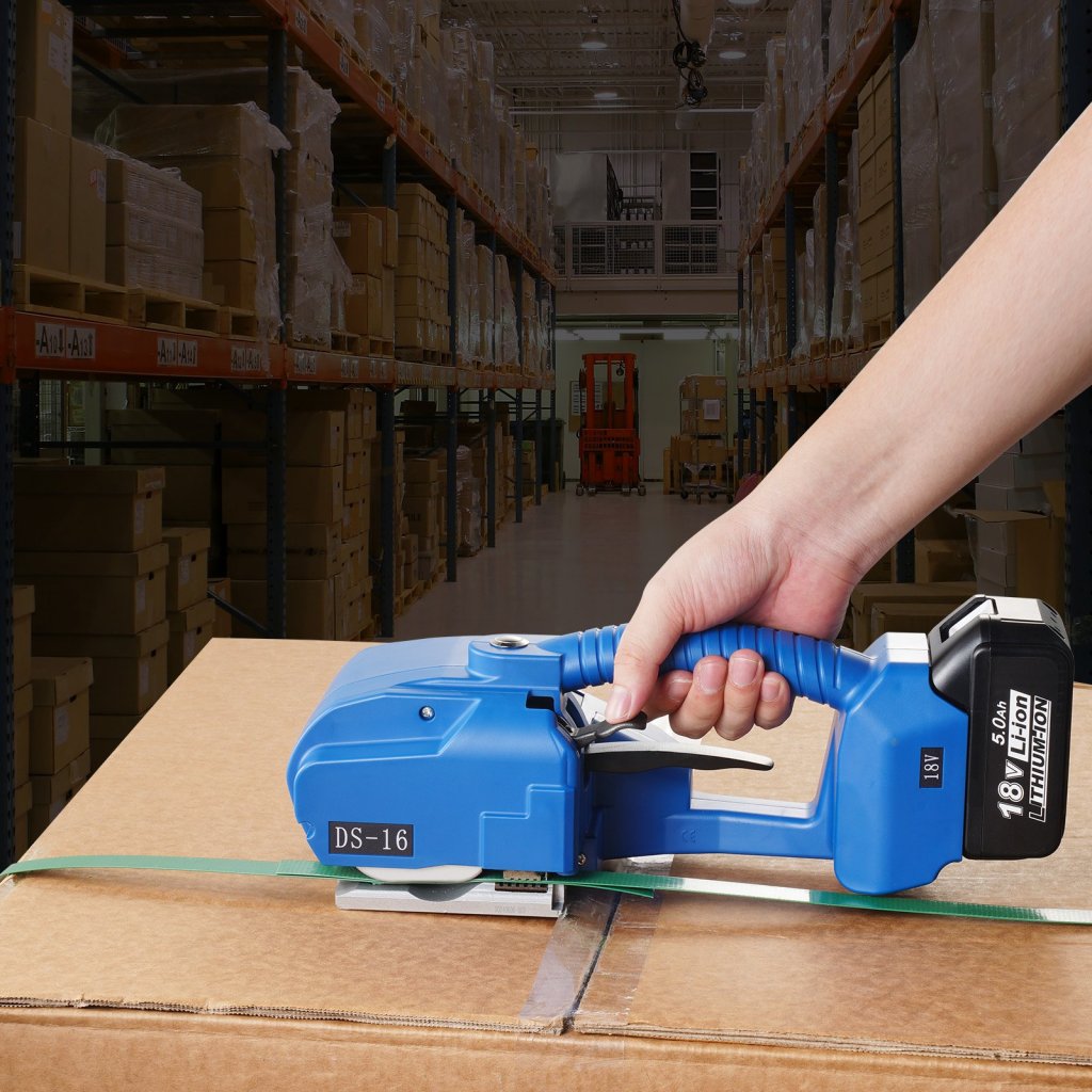 MAIN_24993-4_us-ddkzjlsldc12hinkwv2-original-img-v1-strapping-machine-m100-1-12-2